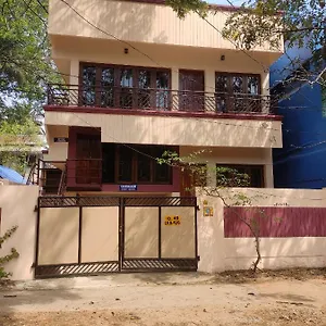 sreevalsam-guest-house-thiruvananthapuram.kerala-hotels.net/