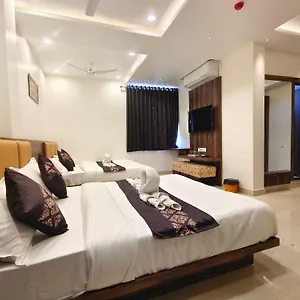 3* Hotel Vrinda