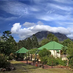 mount-barney-lodge.queenslandhotels.net/